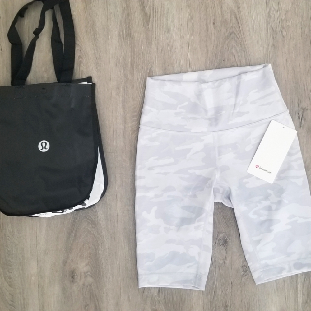 lululemon athletica High-Waist Camo Bike Shorts in Light Gray/White